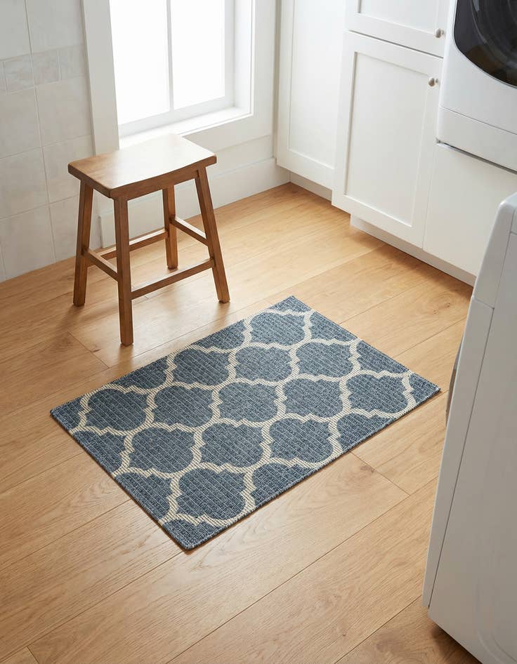 Detail image of 2' 2 x 3' Georgia Rug