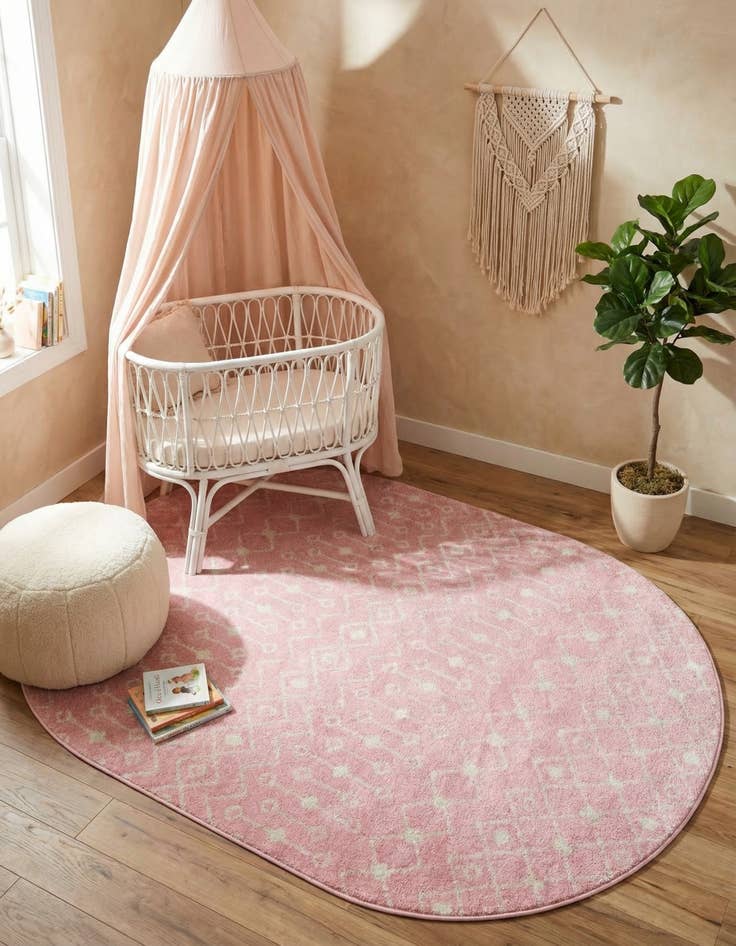 Detail image of 5' 3 x 8' Moroccan Trellis Oval Rug