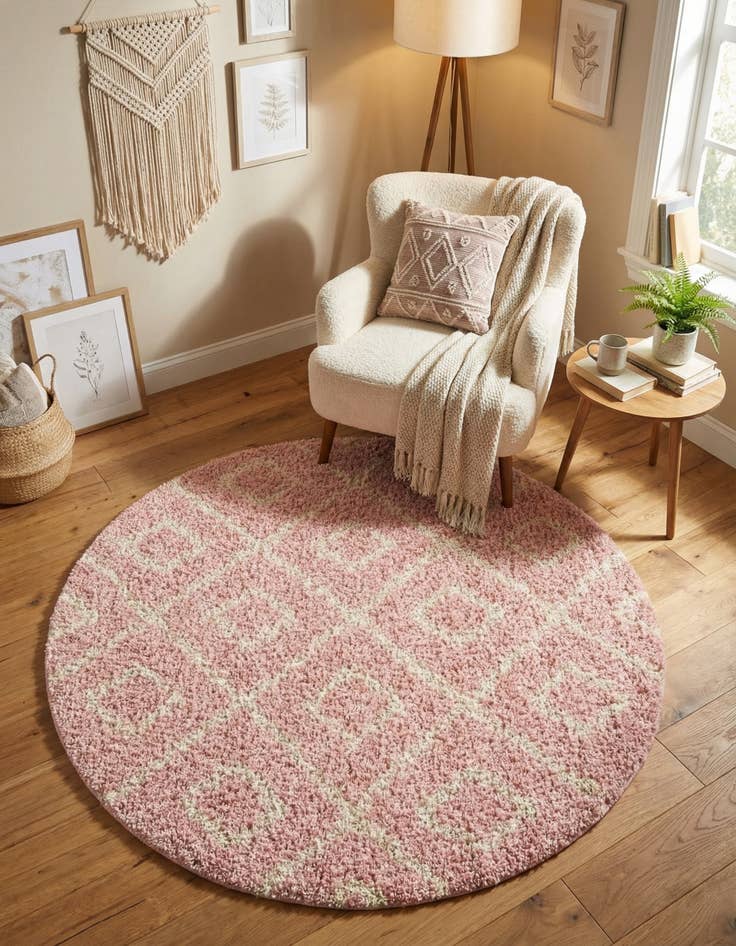 Detail image of 5' 3 x 5' 3 Trellis Shag Round Rug