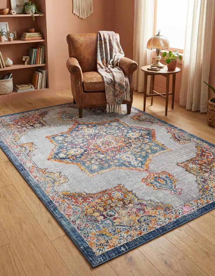 Detail image of 4' x 6' Budapest Rug