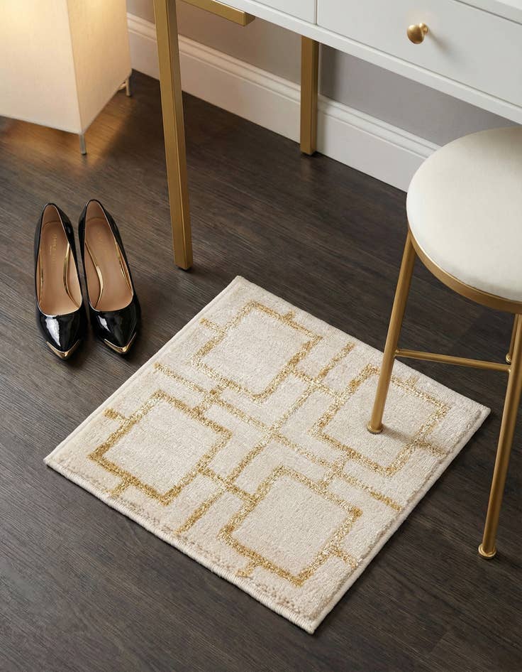 Detail image of 1' 4 x 1' 4 Marilyn Monroe&trade; Glam Deco Sample Rug