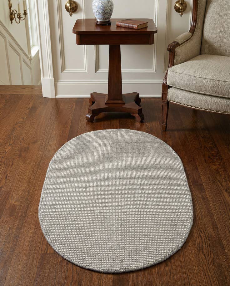 Detail image of 2' x 3' 1 Hand Woven Jill Zarin English Manor Wool Oval Rug