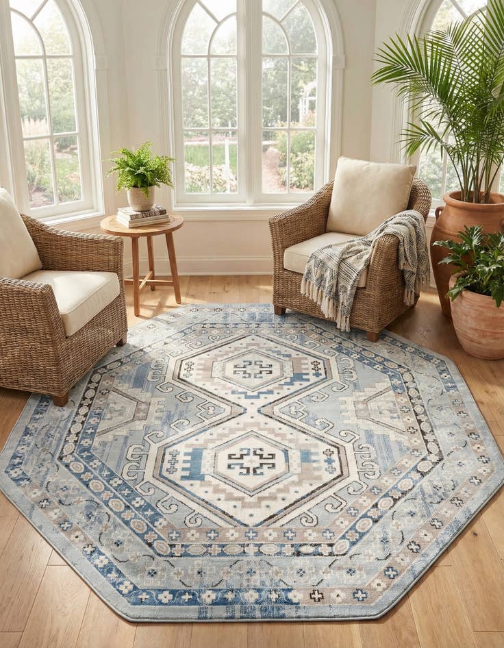 Detail image of 7' 10 x 7' 10 Charlotte Octagon Rug