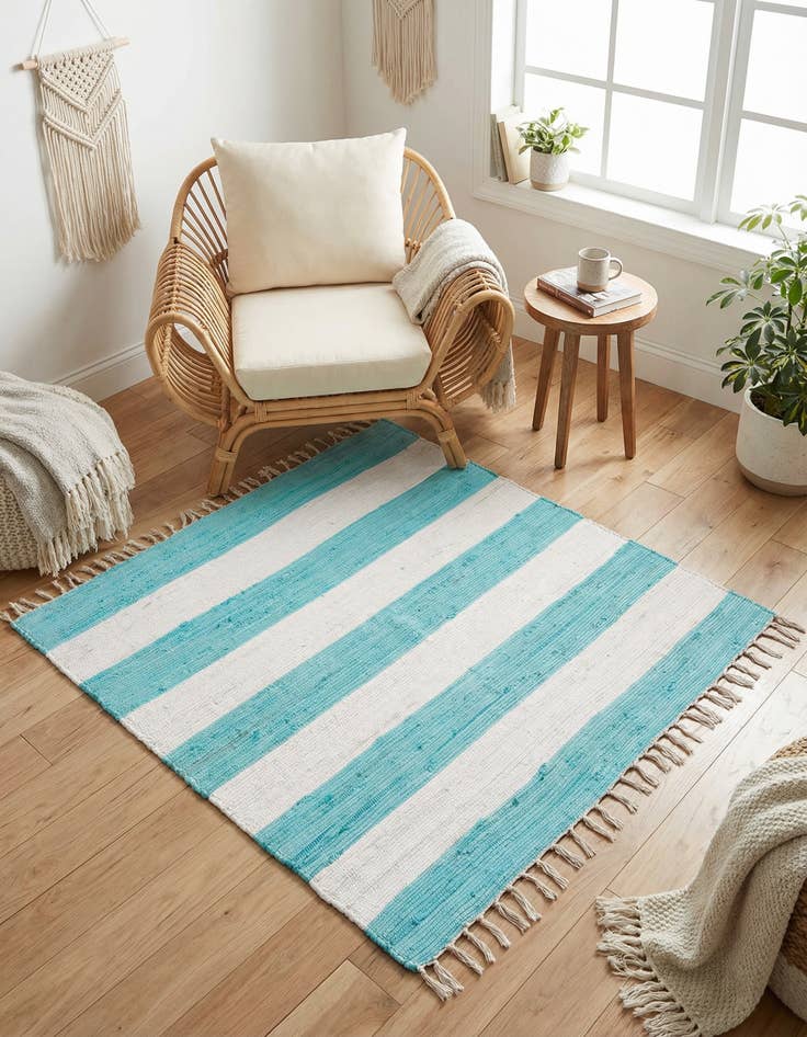 Detail image of 5' 1 x 5' 1 Hand Woven Chindi Rag Square Rug