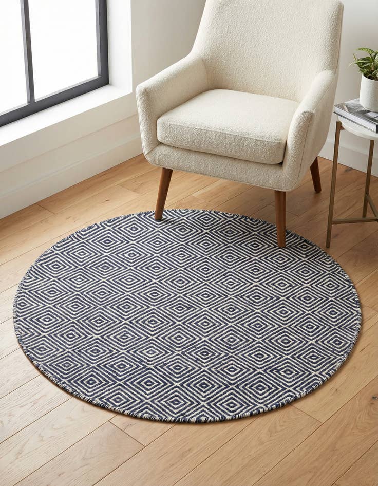 Detail image of 3' 1 x 3' 1 Hand Woven Geo Trellis Flatweave Round Rug