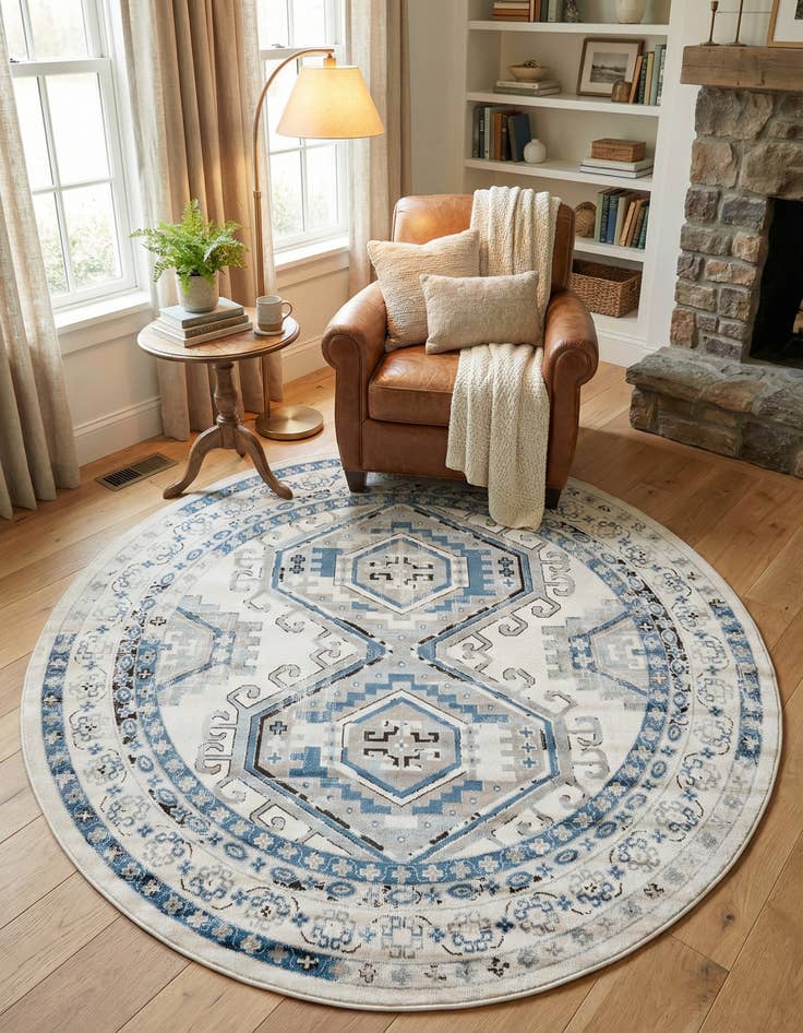 Detail image of 7' 10 x 7' 10 Charlotte Round Rug