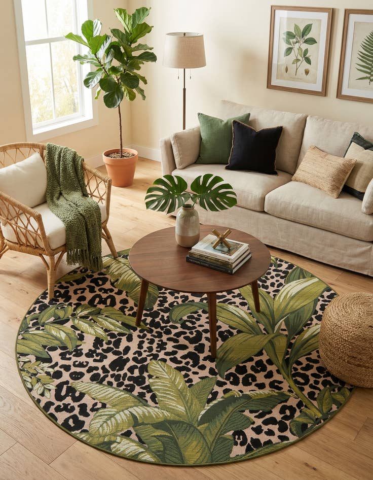 Detail image of 6' x 6' Washable Botanical Indoor / Outdoor Round Rug