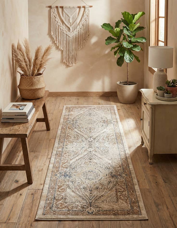 Detail image of 2' x 6' 9 Eliza Runner Rug