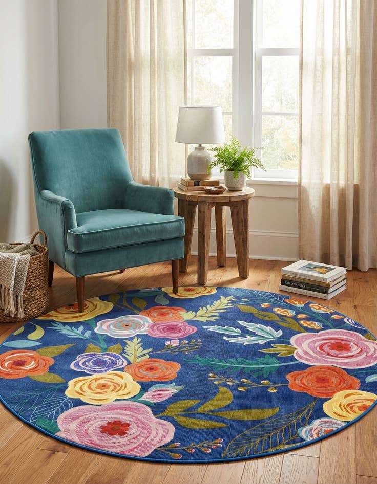 Detail image of 6' x 6' Blossom Round Rug