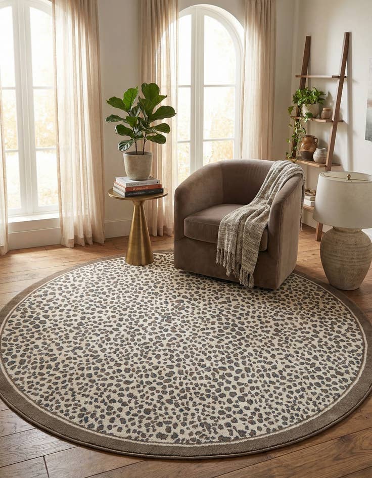 Detail image of 10' x 10' Safari Round Rug