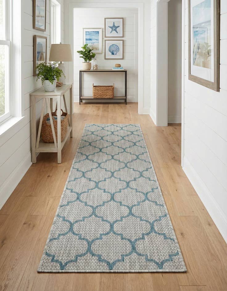 Detail image of 2' x 6' Washable Lattice Indoor / Outdoor Runner Rug