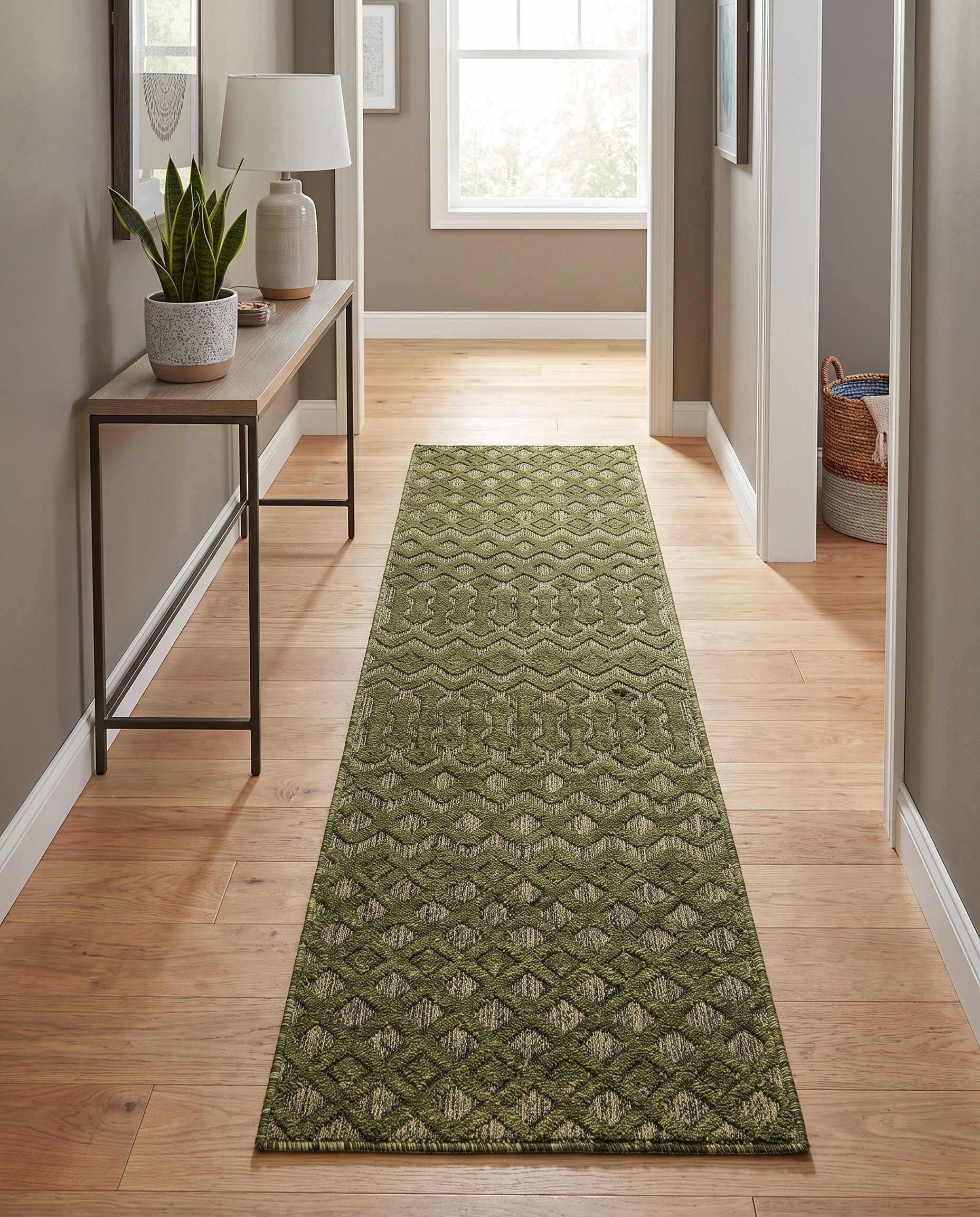 2' x 8' Easy-Clean Trellis Textured Indoor / Outdoor Runner Rug