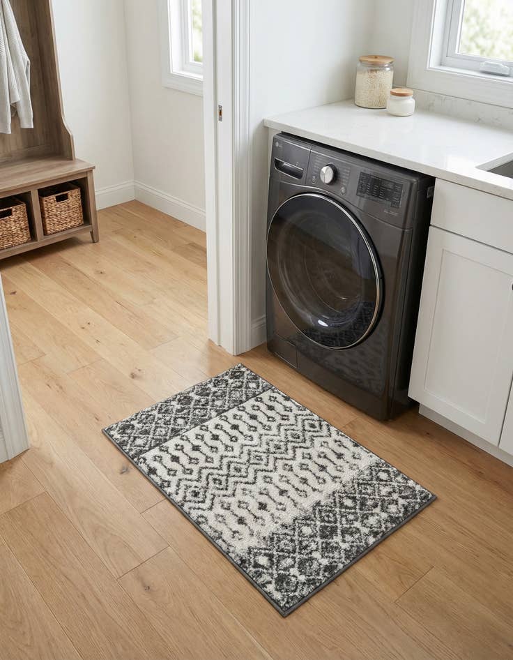 Detail image of 2' x 3' Moroccan Trellis Rug