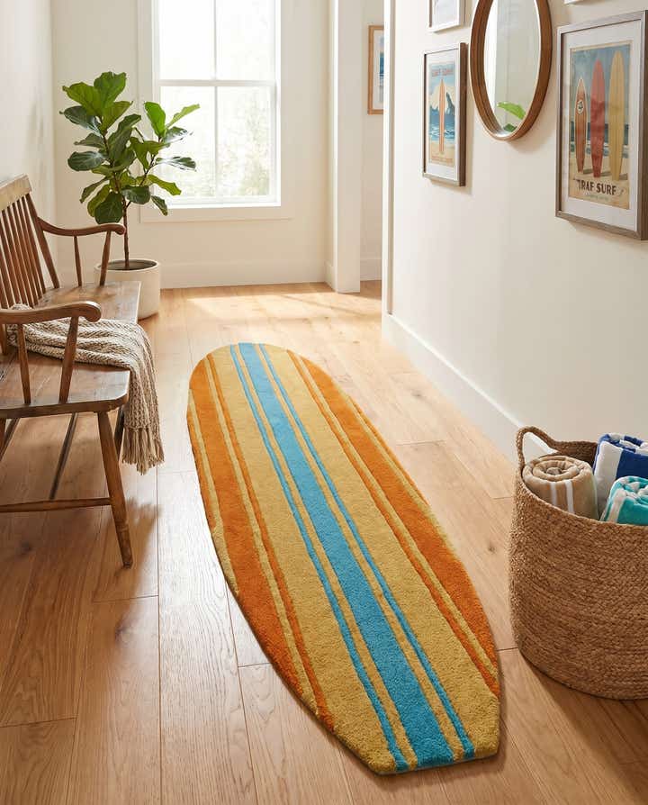 2' x 9' Hand Tufted Wool Runner Rug