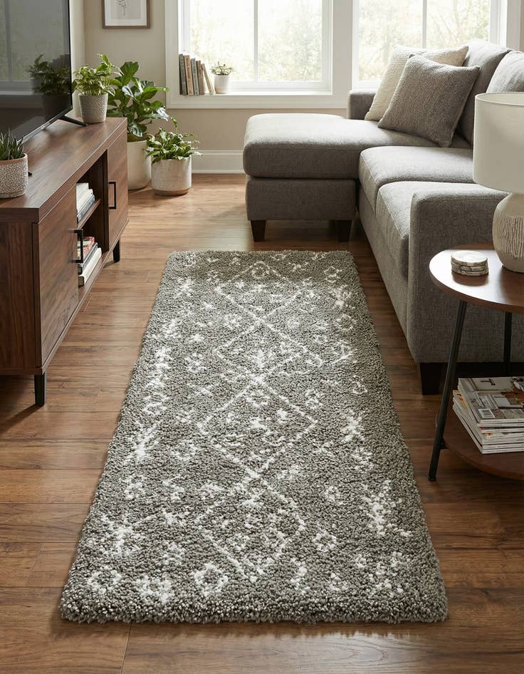 Detail image of 2' 7 x 6' Marrakesh Shag Runner Rug