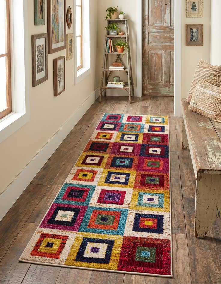 Detail image of 2' 2 x 6' 9 Washable Casablanca Runner Rug