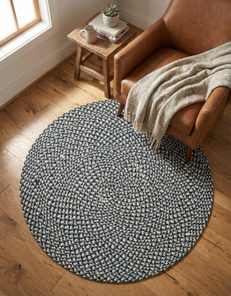 Detail image of 3' 1 x 3' 1 Handmade Tweed Braided Jute Round Rug
