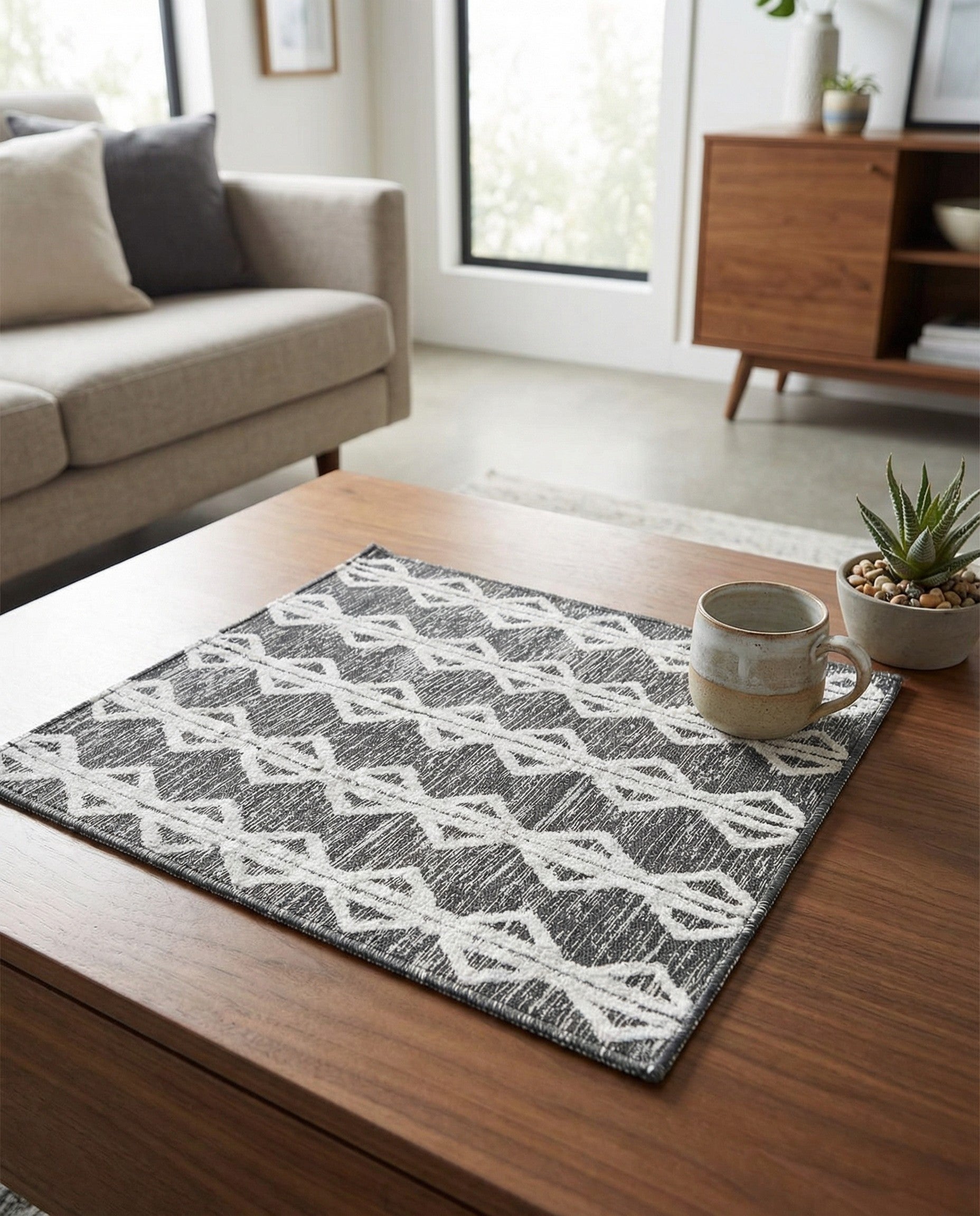1' 3 x 1' 4 Sabrina Soto Casa Palma Sample Rug