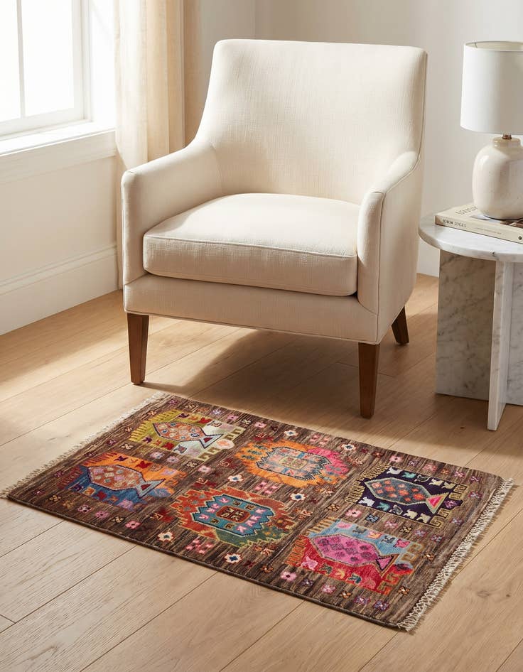 Detail image of 2' x 3' 2 Hand Knotted Ariana Ziegler Rug