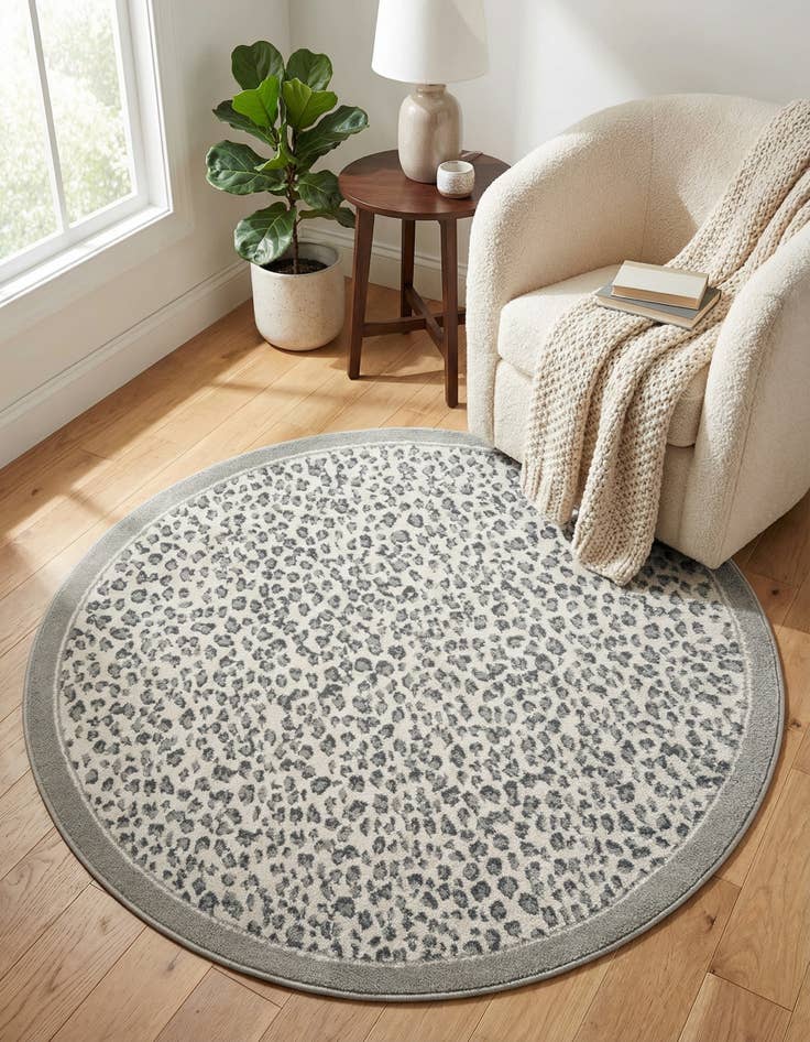 Detail image of 5' x 5' Safari Round Rug