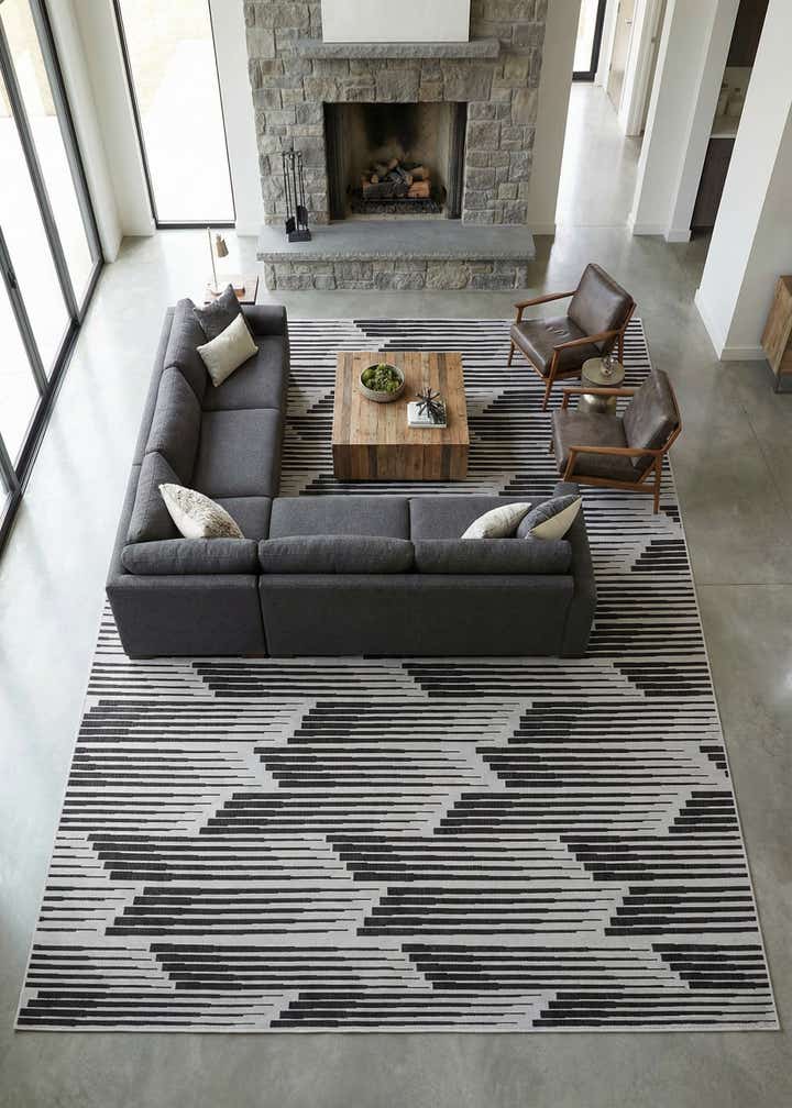 13' x 13' Easy-Clean Modern Indoor / Outdoor Square Rug