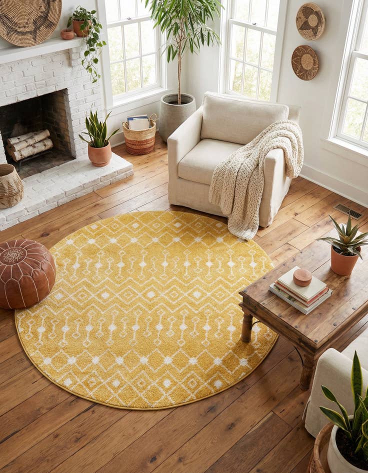 Detail image of 7' 10 x 7' 10 Moroccan Trellis Round Rug