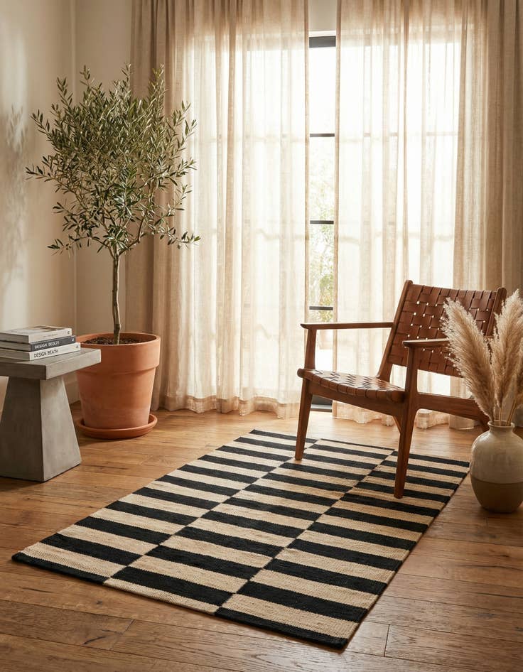 Detail image of 2' 6 x 3' 9 Hand Woven Kilim Modern Wool Rug