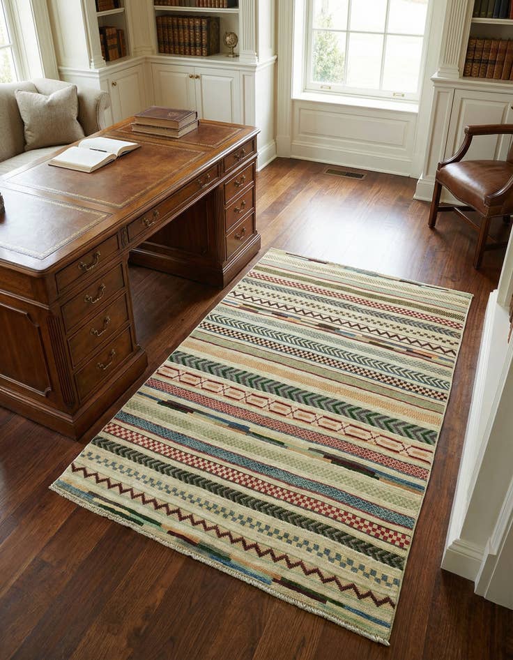 Detail image of 3' 2 x 4' 11 Hand Knotted Darya Rug