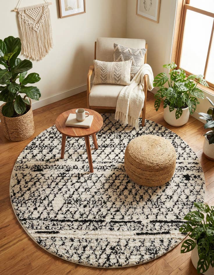 Detail image of 4' x 4' Morocco Round Rug