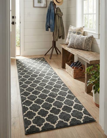 2' x 6' Lattice Runner Rug