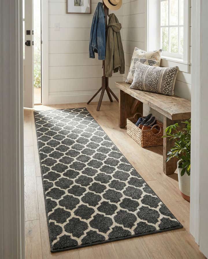 2' x 6' Lattice Runner Rug