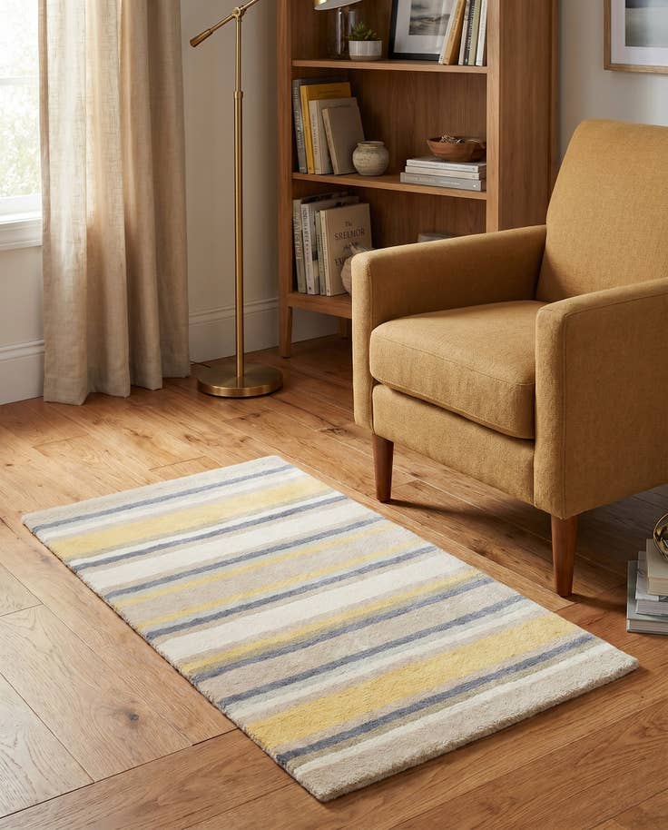 Detail image of 2' 8 x 4' 10 Luna Wool Rug