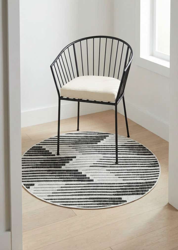 3' x 3' Easy-Clean Modern Indoor / Outdoor Round Rug
