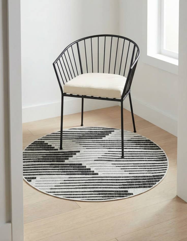 Detail image of 3' x 3' Easy-Clean Modern Indoor / Outdoor Round Rug