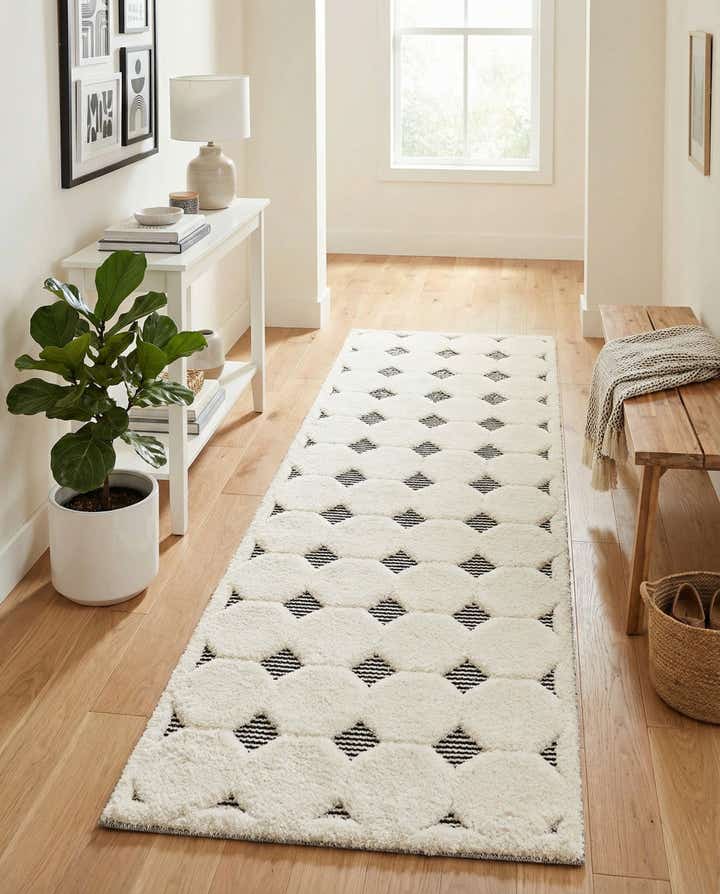 2' 7 x 8' Prismatic Runner Rug