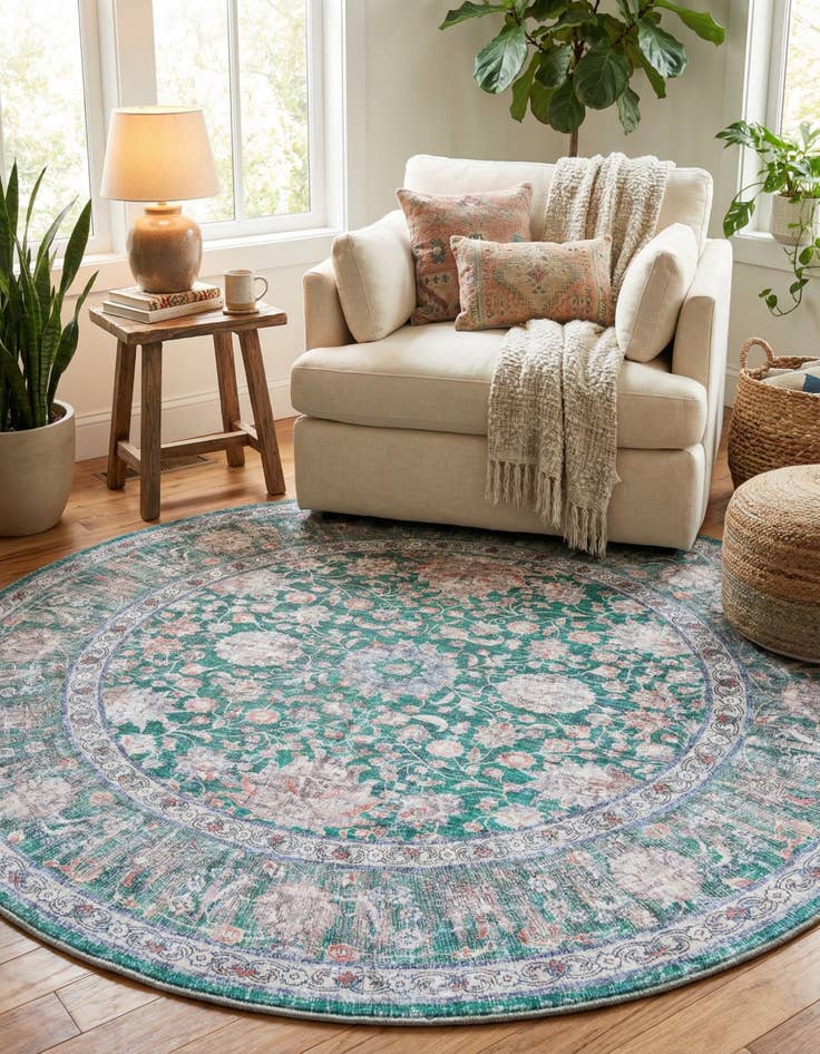 Detail image of 7' 10 x 7' 10 Yara Round Rug