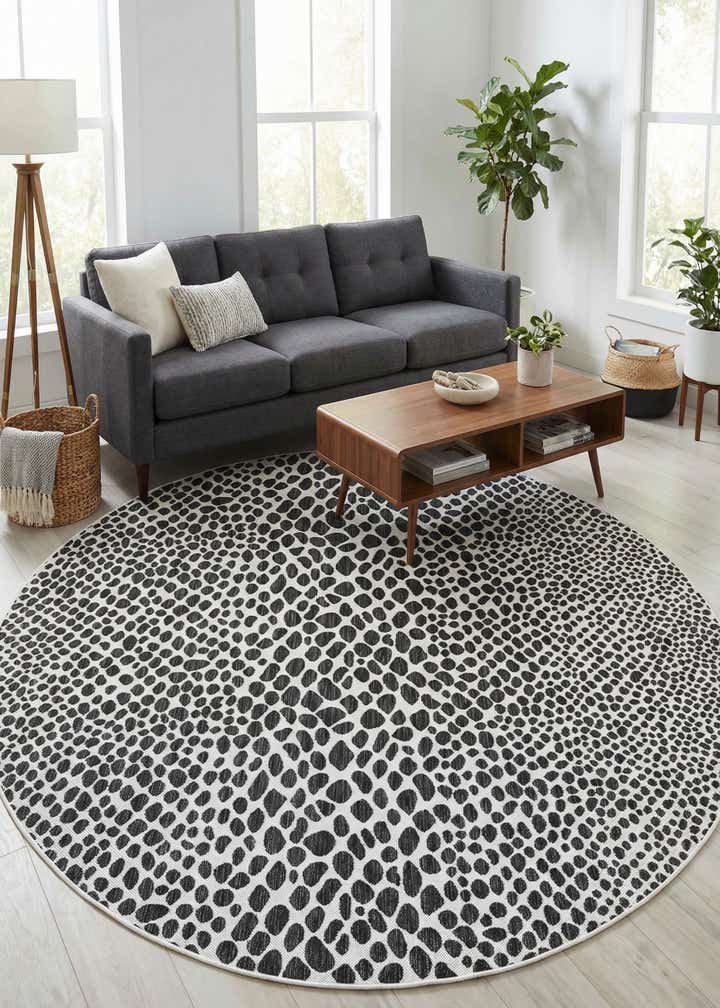 7' 10 x 7' 10 Easy-Clean Jill Zarin Cape Town Indoor / Outdoor Round Rug