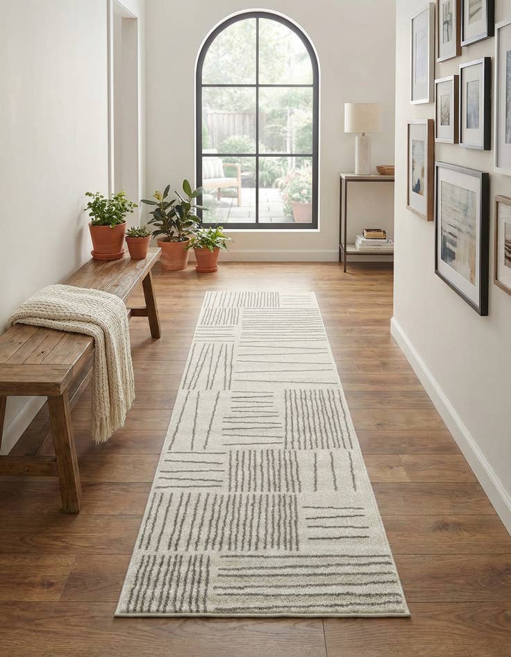 Detail image of 2' 7 x 10' Hanahan Runner Rug