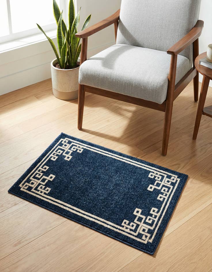 Detail image of 2' x 3' Greek Key Rug