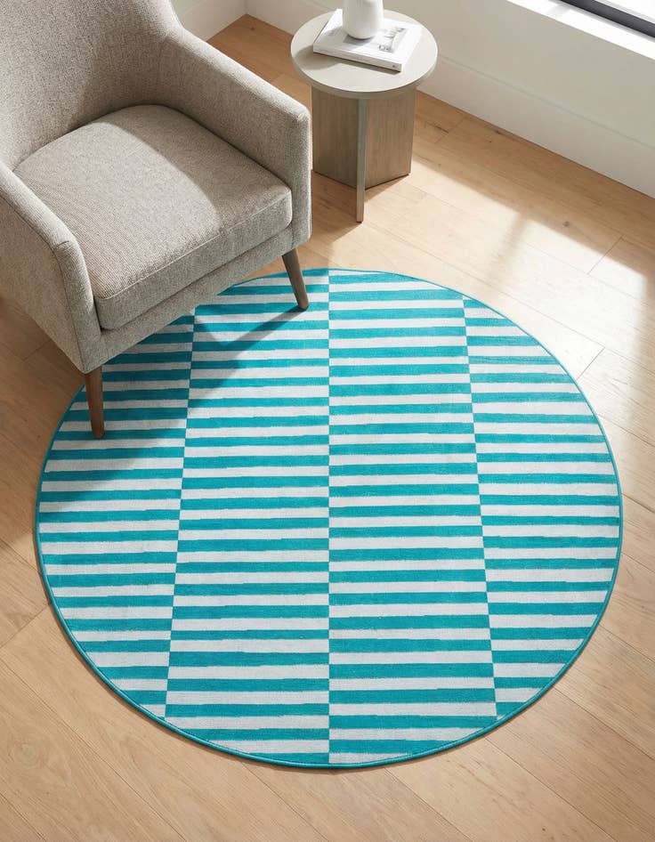 Detail image of 3' 7 x 3' 7 SoHo Round Rug