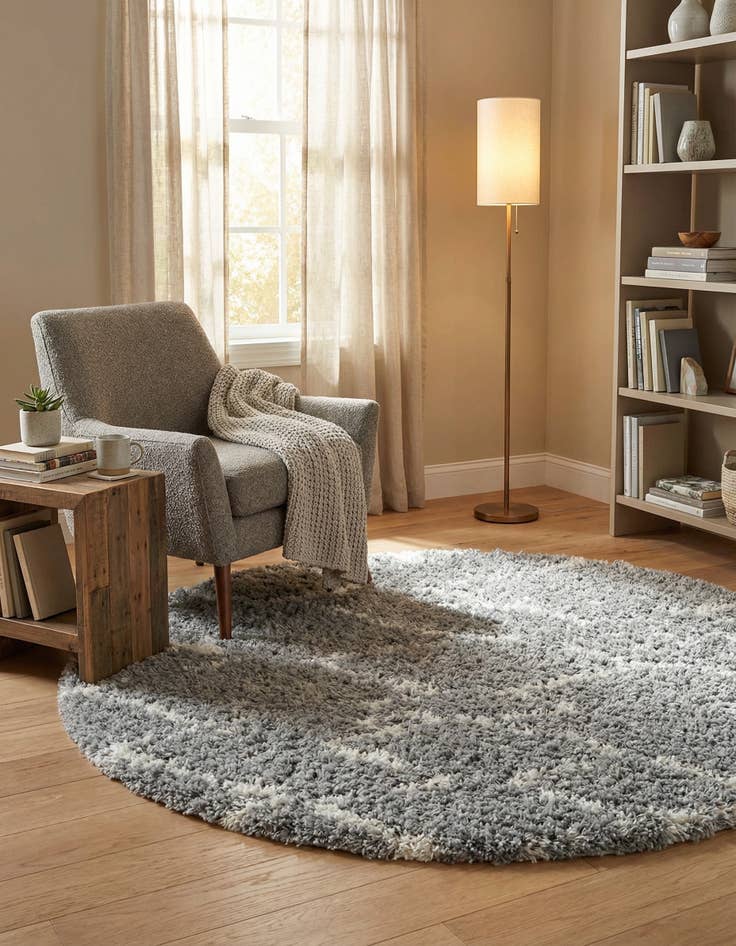 Detail image of 5' x 5' Infinity Shag Round Rug