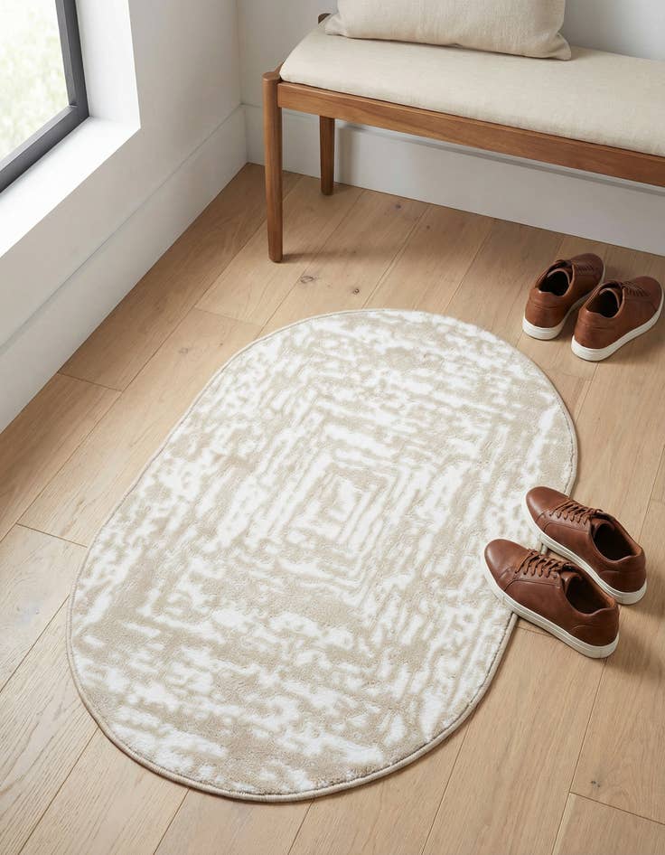 Detail image of 2' x 3' Hermitage Oval Rug