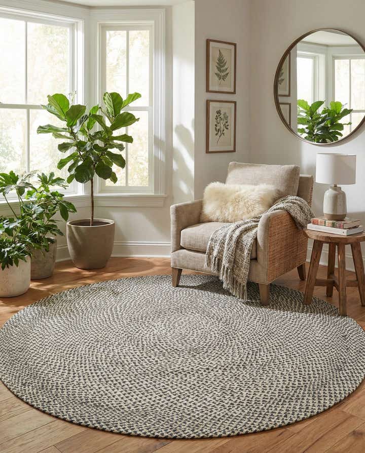 6' 1 x 6' 1 Handmade Tweed Braided Jute Round Rug