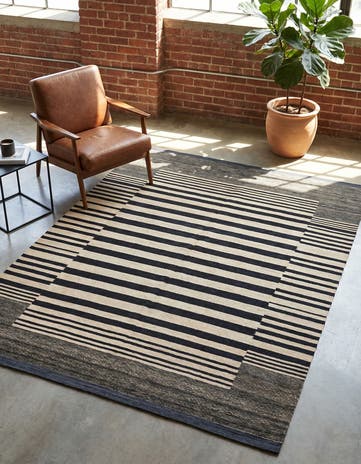 4' 8 x 6' 4 Hand Woven Kilim Modern Wool Rug