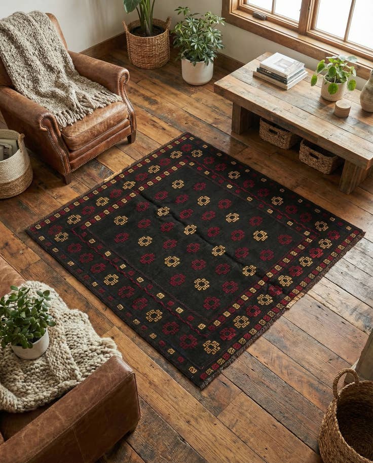 Detail image of 3' 10 x 4' Hand Knotted Sumak Wool Square Rug