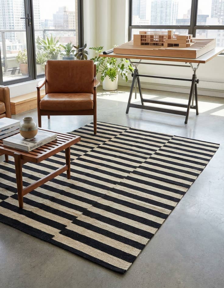 Detail image of 3' 6 x 4' 8 Hand Woven Kilim Modern Wool Rug