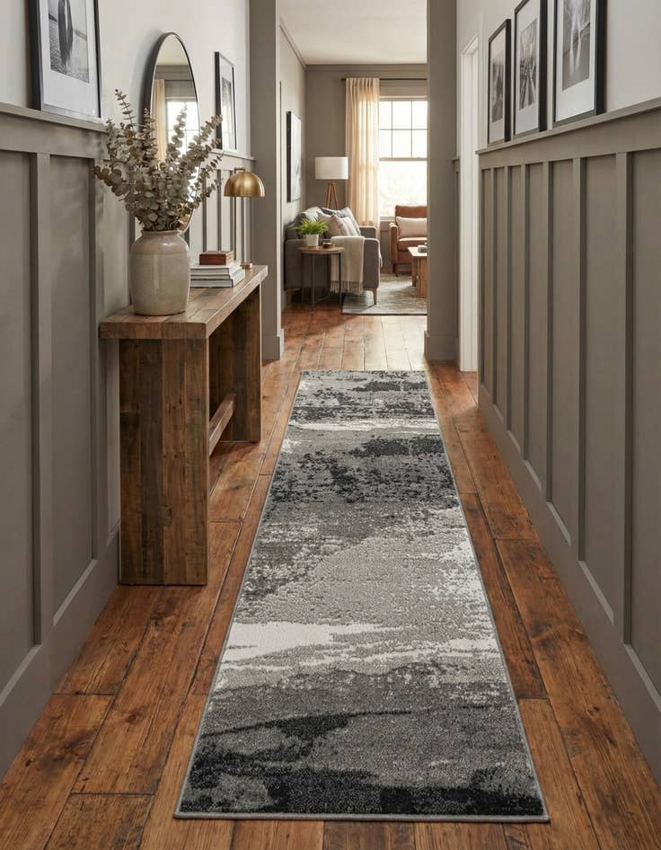 Detail image of 2' 7 x 10' Oslo Runner Rug