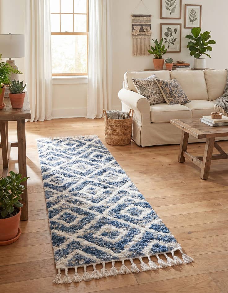 Detail image of 2' 2 x 6' Lagom Shag Runner Rug