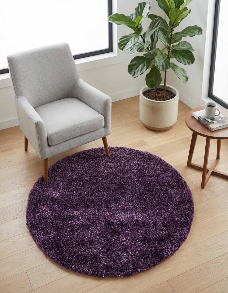 Detail image of  3' 3 x 3' 3 Solid Frieze Round Rug