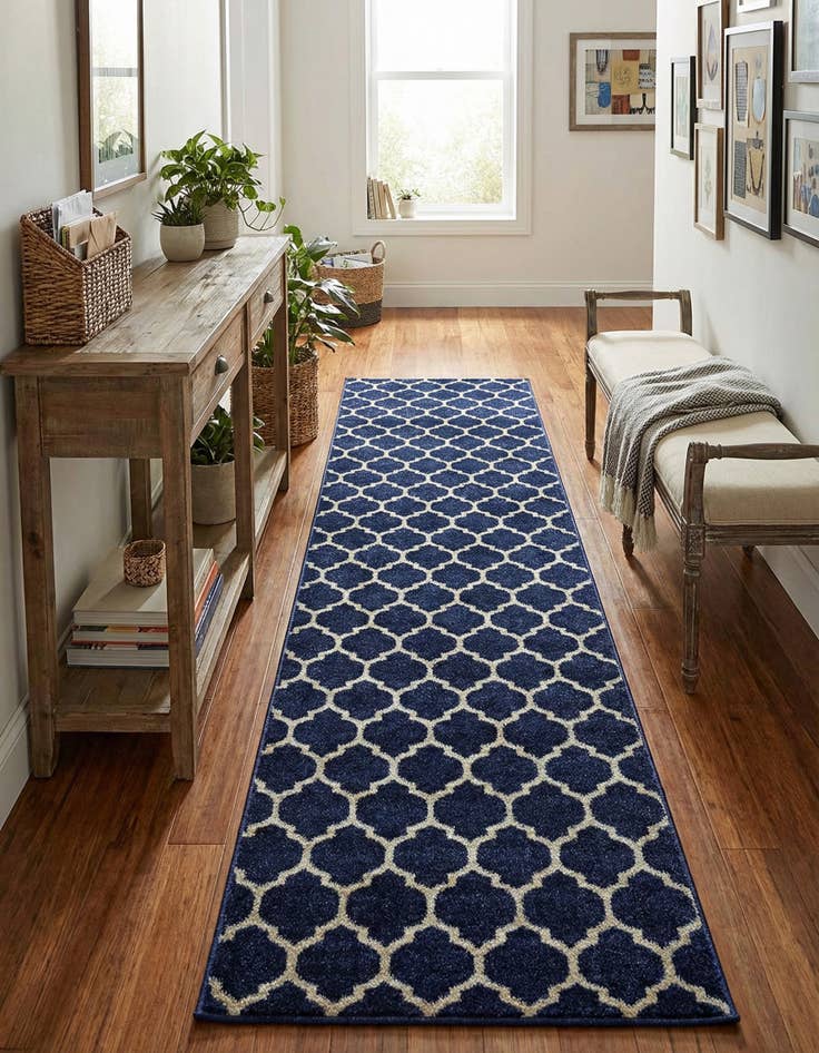 Detail image of 2' 7 x 8' Lattice Runner Rug